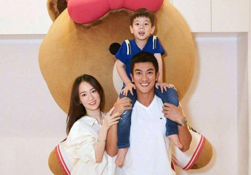 人设造假杜江和霍思燕的体面还在吗？开元棋牌网站结婚10年从秀恩爱到(图4)